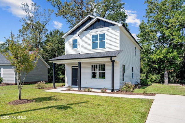 view of front of house featuring a front yard