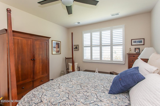 bedroom featuring ceiling fan