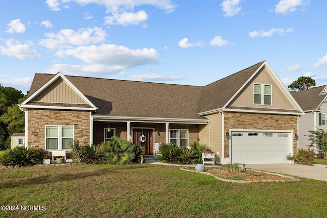 view of front facade featuring a garage and a front yard