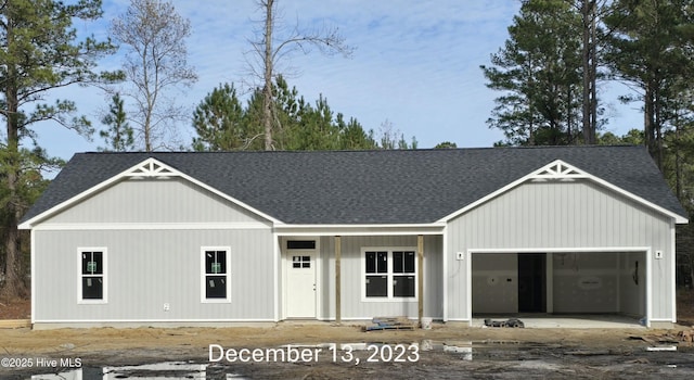 view of front of house with a garage