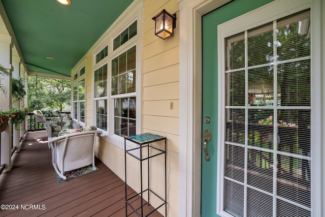 entrance to property with covered porch