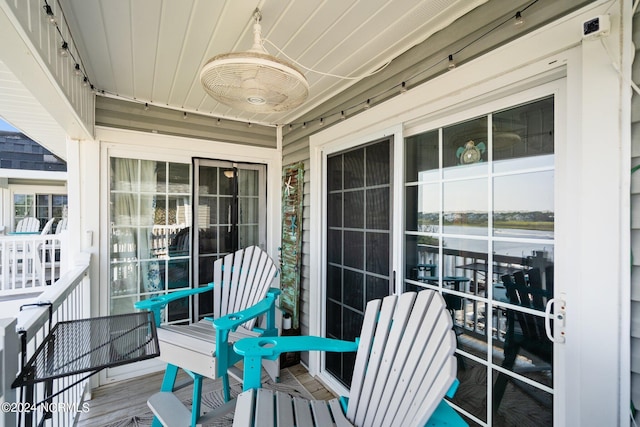 balcony with ceiling fan