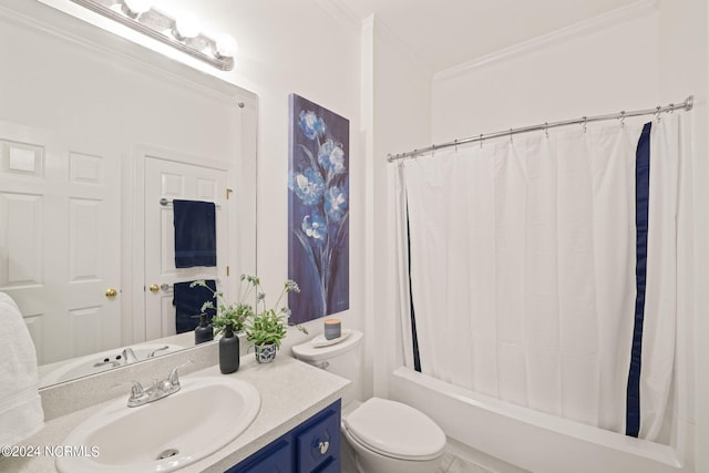 full bath featuring crown molding, vanity, toilet, and shower / bath combo with shower curtain