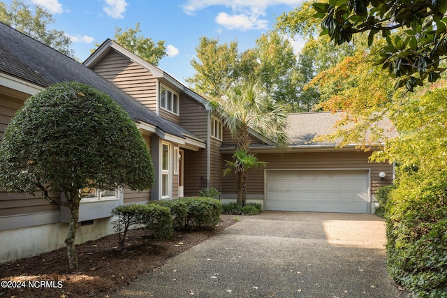 view of front of property featuring a garage