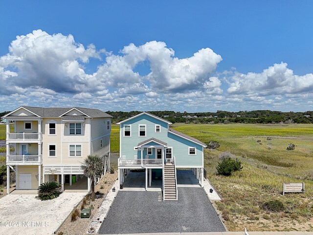 view of front of house