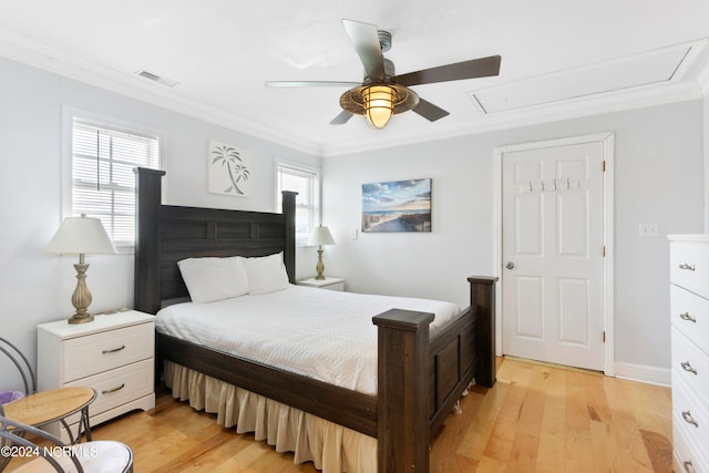 bedroom with ornamental molding, multiple windows, light hardwood / wood-style flooring, and ceiling fan