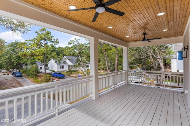 deck with ceiling fan