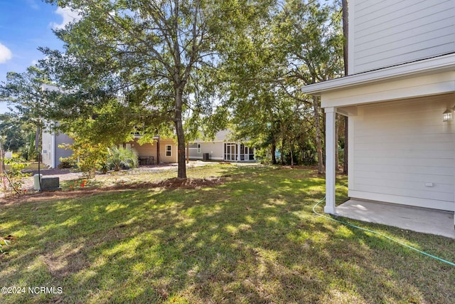 view of yard with a patio area