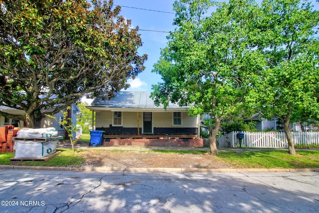 bungalow-style home with covered porch