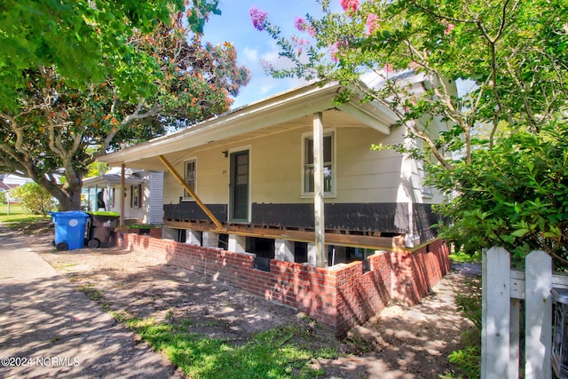 exterior space featuring covered porch