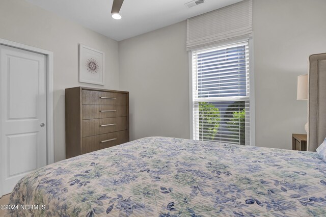 bedroom featuring ceiling fan