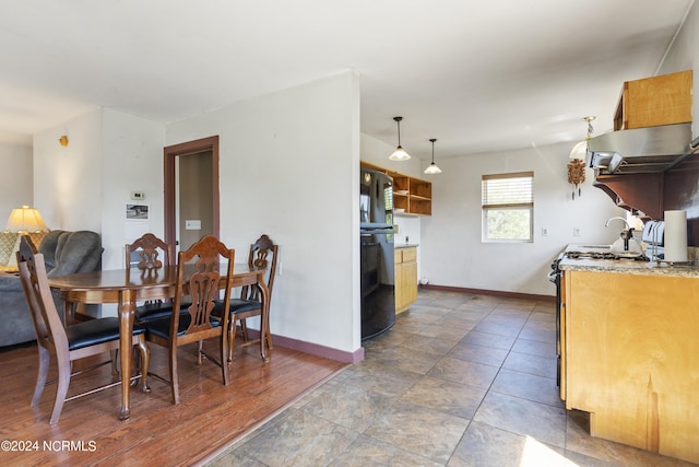 dining area with baseboards