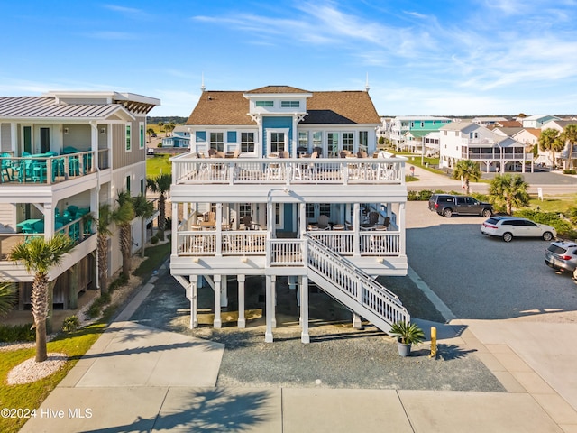 view of front of property featuring covered porch