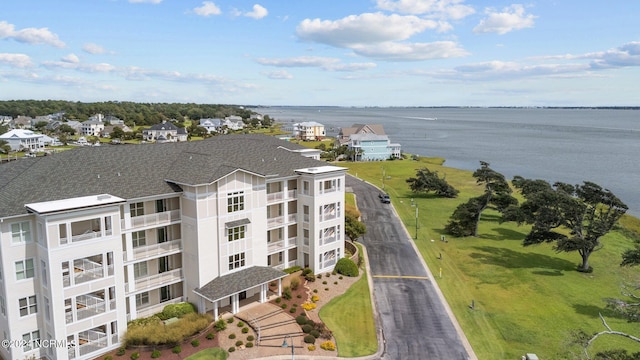 bird's eye view featuring a water view