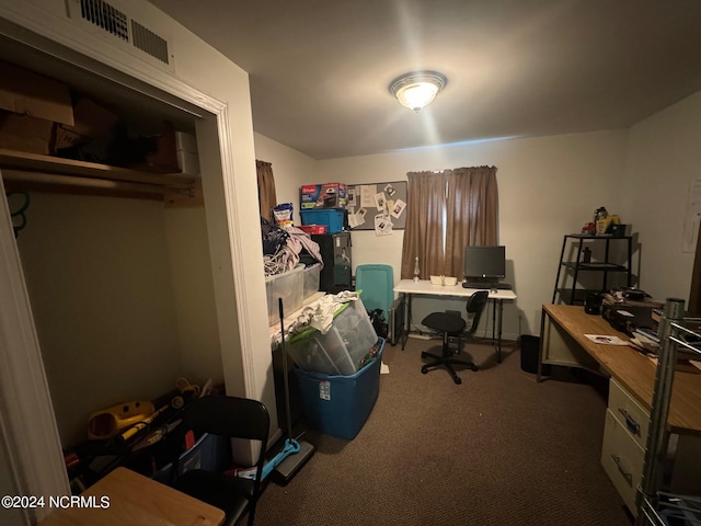 office area with carpet flooring