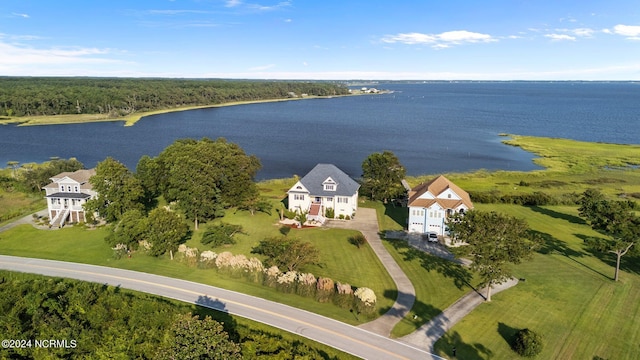 bird's eye view featuring a water view