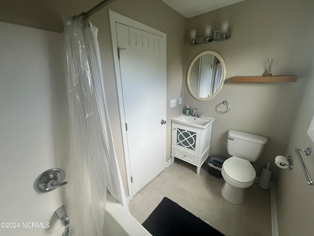 full bathroom featuring vanity, toilet, and shower / bath combo with shower curtain