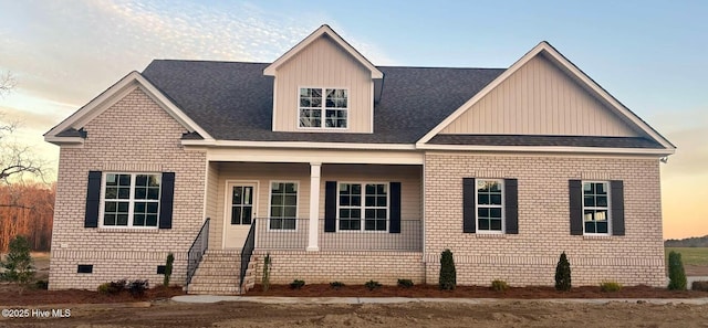 view of front facade with a porch