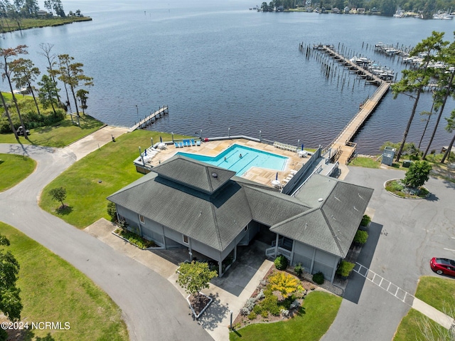 bird's eye view with a water view