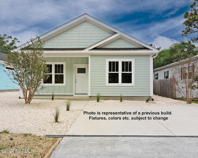 view of front of house featuring a porch