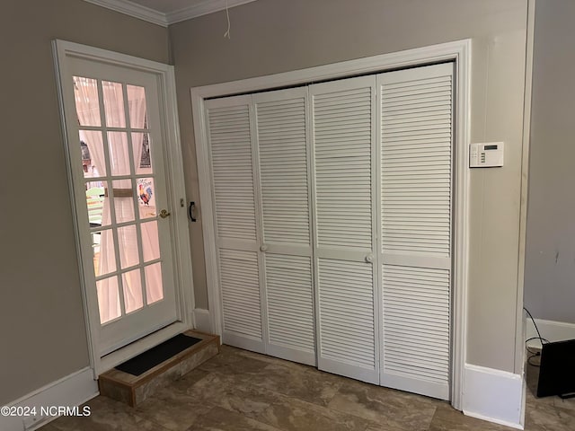 doorway with crown molding