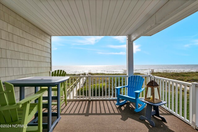 view of wooden balcony featuring a wooden deck