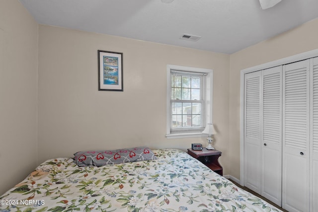 bedroom with a closet