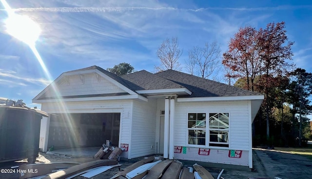 view of front facade with a garage