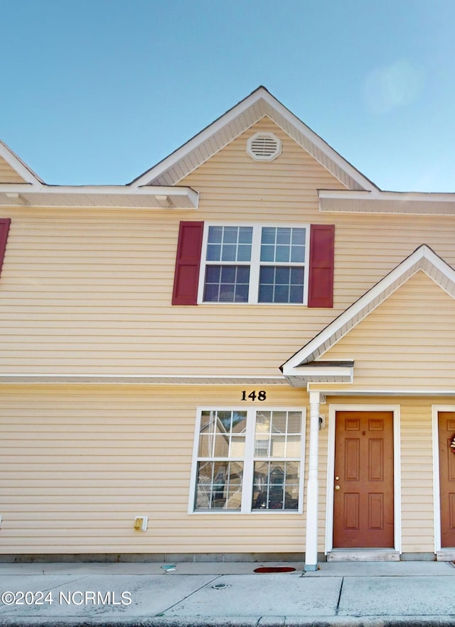 view of front of house