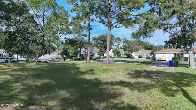 Listing photo 3 for 104 Chestnut Dr, Beaufort NC 28516