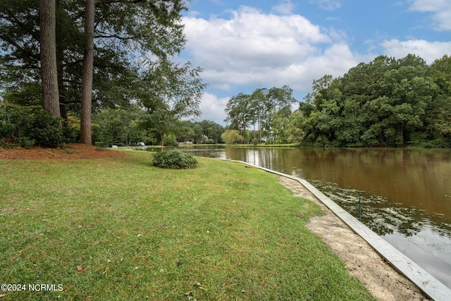 view of yard with a water view