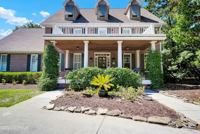 view of front of house featuring a porch