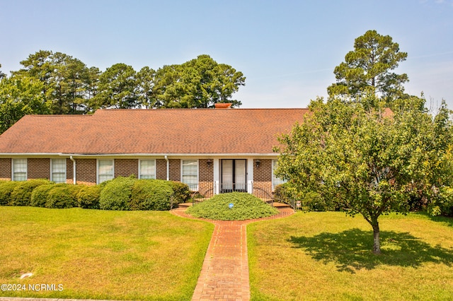 Listing photo 2 for 3580 Rosewood Dr, Lumberton NC 28358