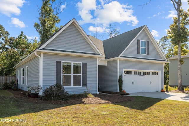 view of front of house featuring a front yard