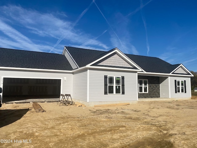 view of front facade with a garage