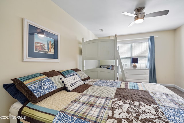 bedroom with ceiling fan