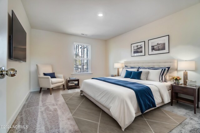 view of carpeted bedroom