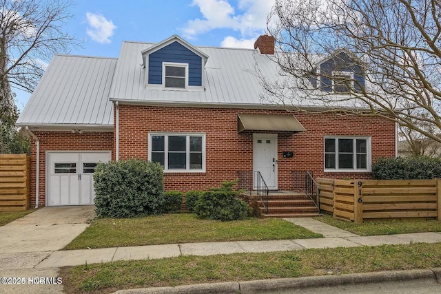 view of front facade featuring a garage