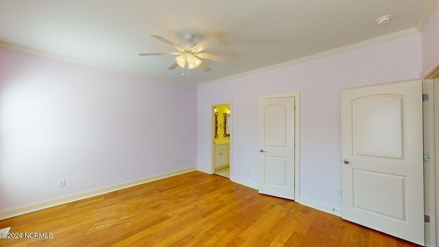 unfurnished bedroom with light hardwood / wood-style flooring, connected bathroom, ceiling fan, and crown molding