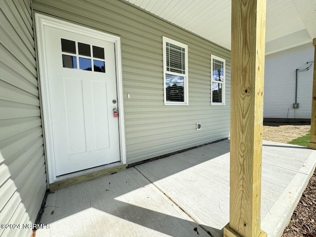 1005 Sunnybrook Rd S, Wilson, NC 27893 - entrance to property featuring covered porch