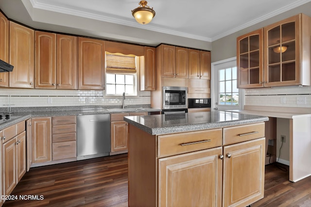 unfurnished bedroom with access to outside, dark hardwood / wood-style flooring, and ceiling fan