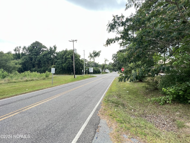 205 E Pinewood St, Roseboro, NC 28382 - view of road featuring traffic signs
