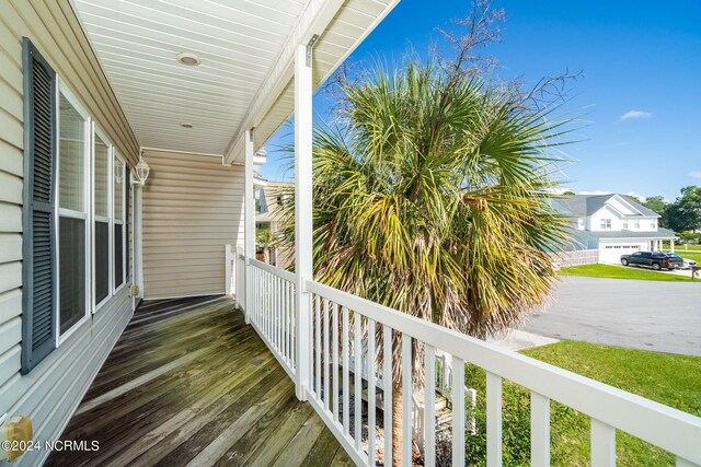 balcony featuring covered porch