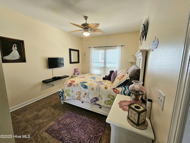 bedroom with ceiling fan