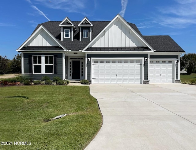 view of front of house with a front lawn