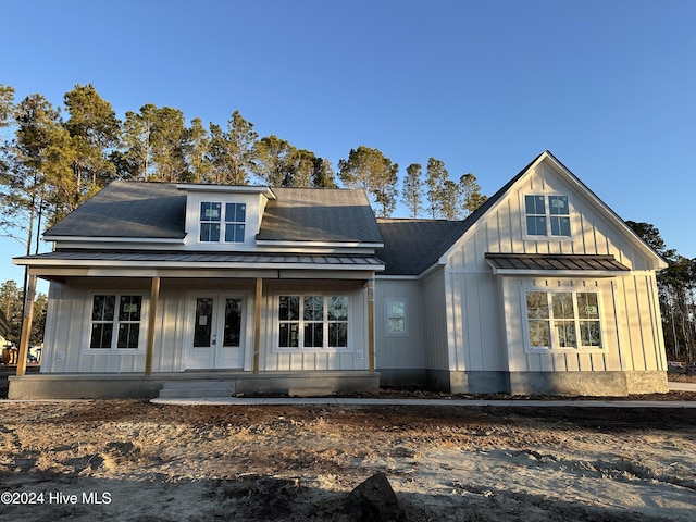 view of front of house featuring covered porch