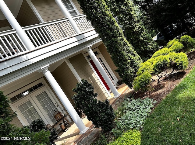 exterior details featuring ornate columns