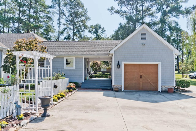 ranch-style house featuring a pergola