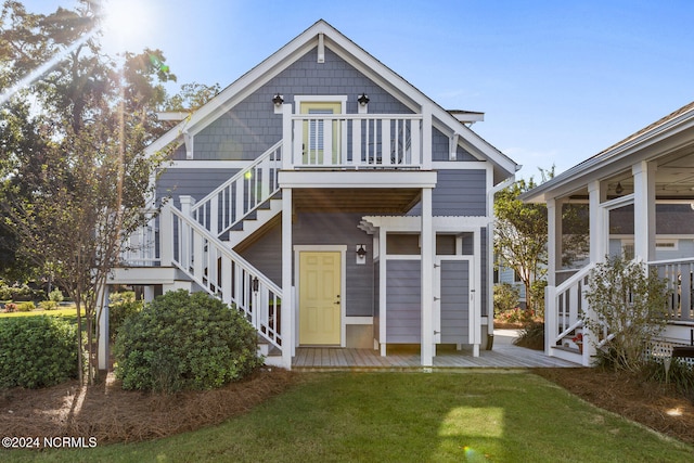 view of front of home with a front yard