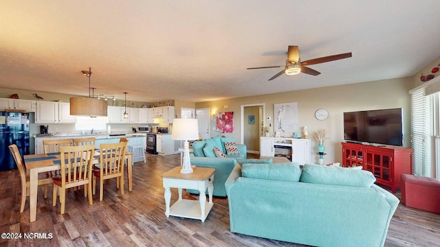 1514 Carolina Beach Ave N Unit 1 & 2, Carolina Beach, NC 28428 - living area with ceiling fan and wood finished floors